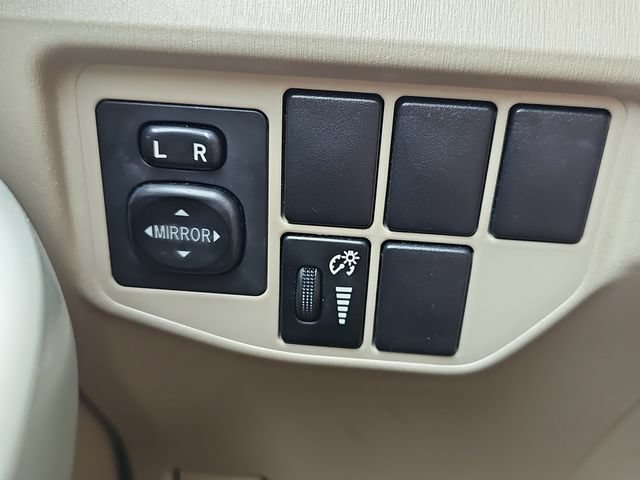 Used 2013 Toyota Prius Four FWD image 31