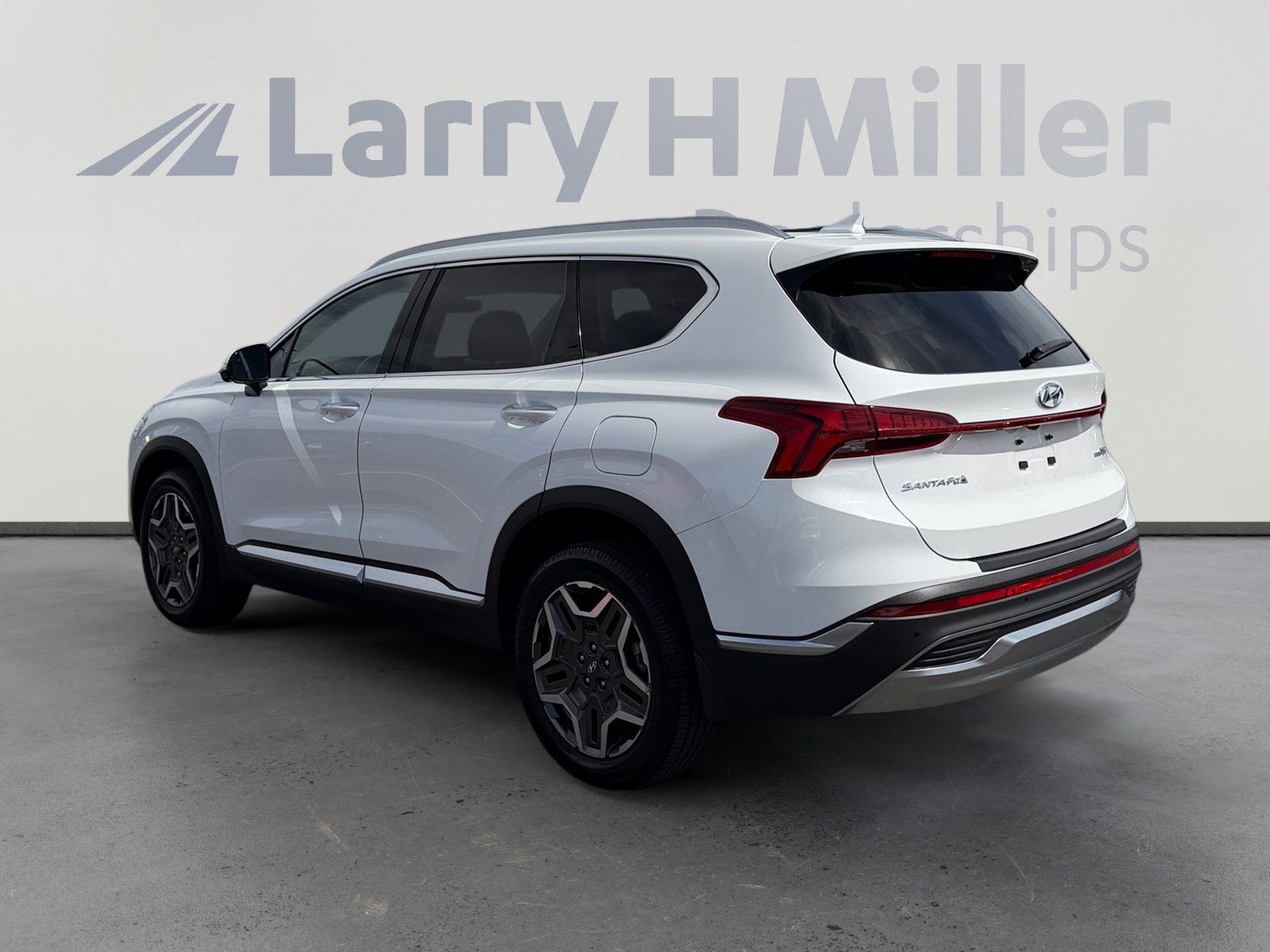 Used 2021 Hyundai Santa Fe Limited AWD/4WD image 3