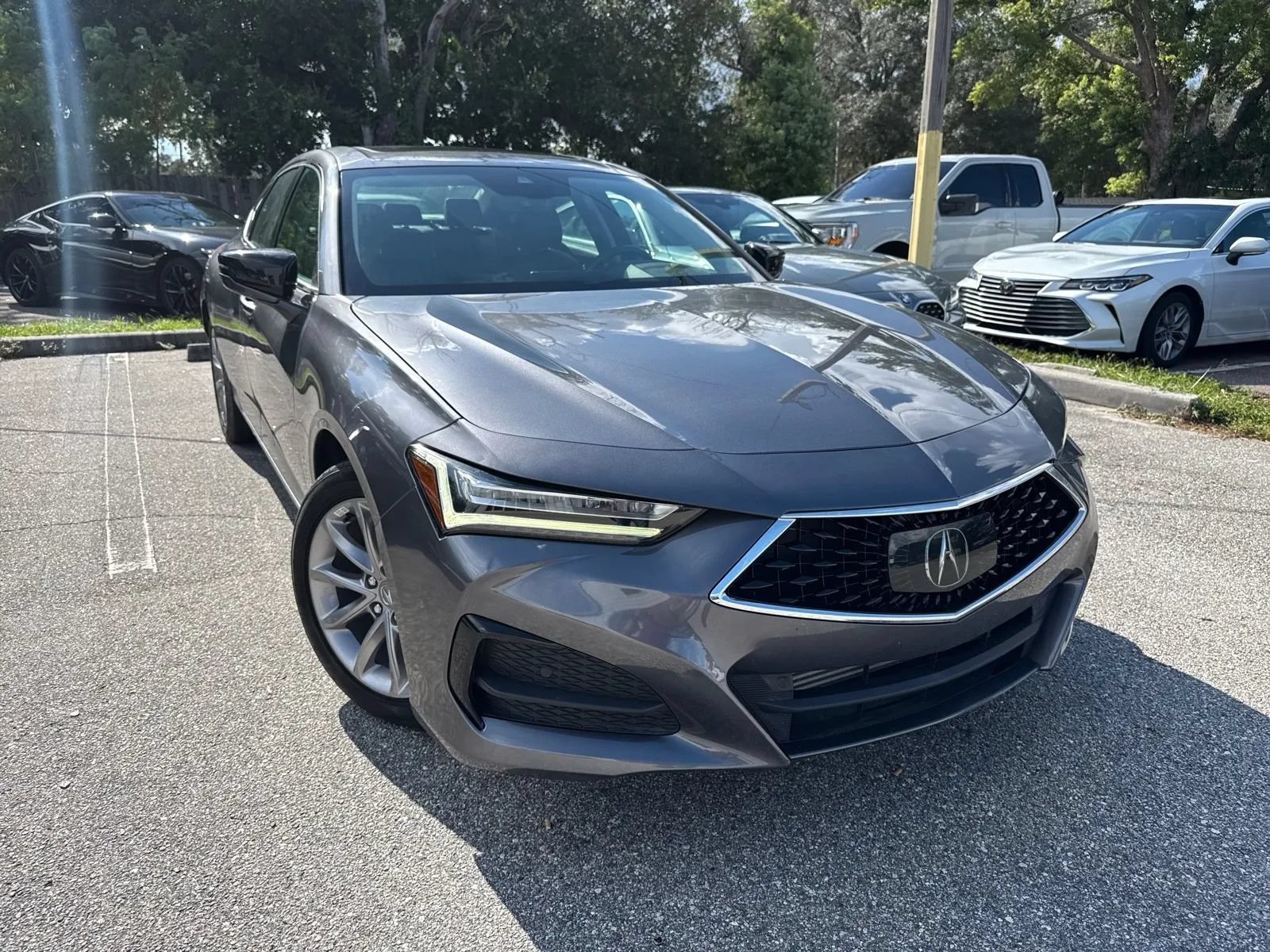 Used 2023 Acura TLX FWD image 4