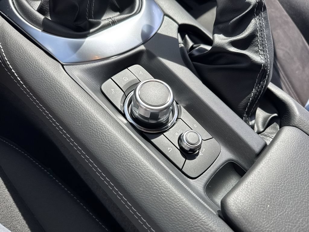 Used 2025 MAZDA MX-5 Miata Club RWD image 48