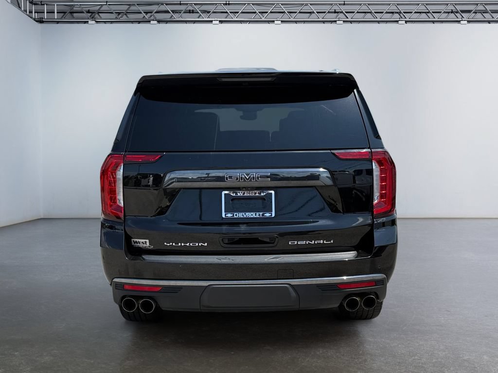 Used 2023 GMC Yukon XL Denali Ultimate w/ LPO, Floor Liner Package AWD/4WD image 4