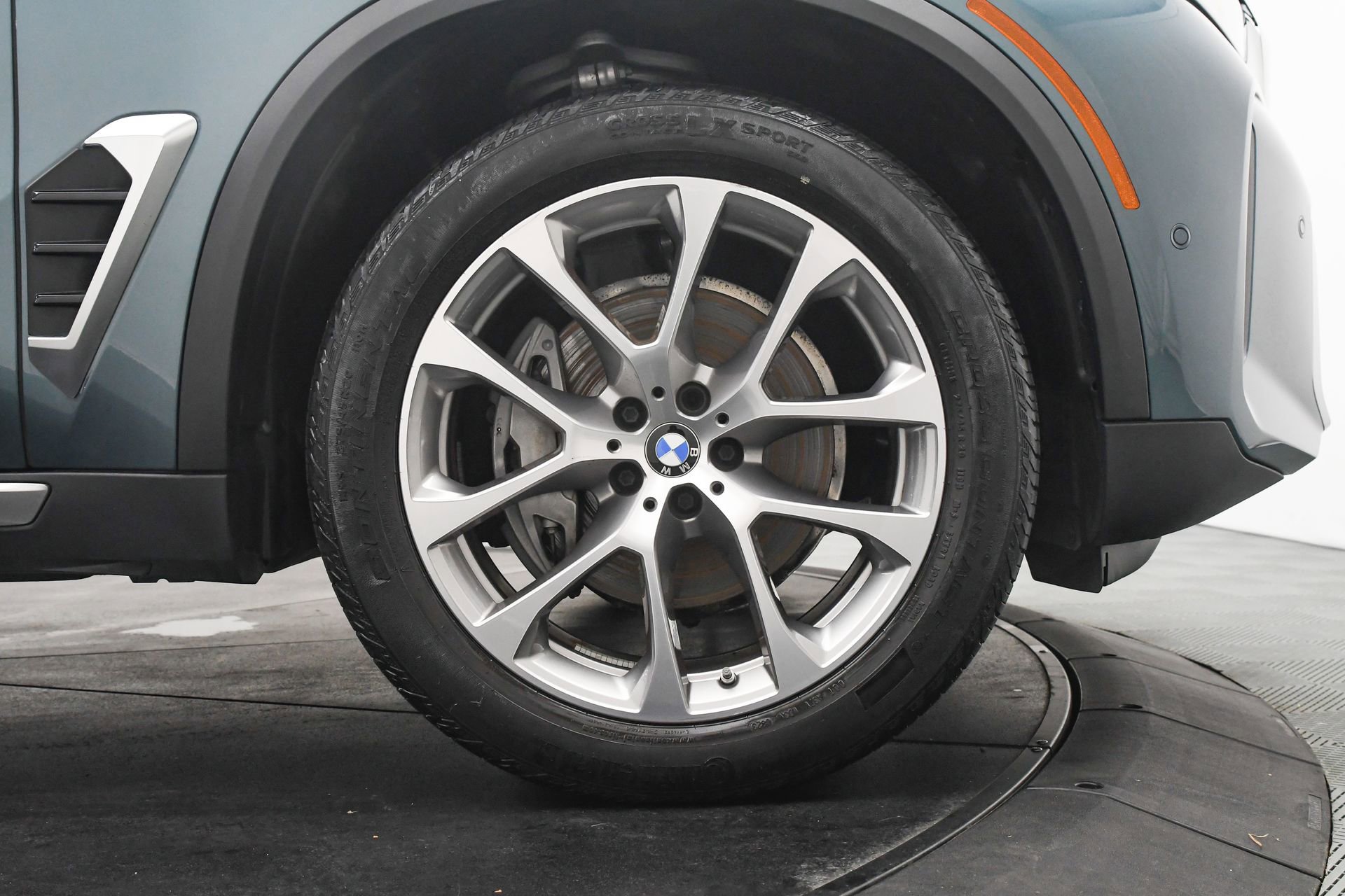 Used 2024 BMW X5 xDrive40i w/ Parking Assistance Package image 35