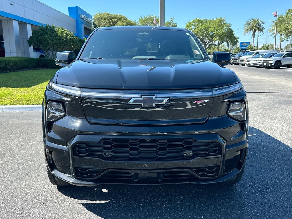 Certified 2025 Chevrolet Silverado EV RST AWD/4WD image 2
