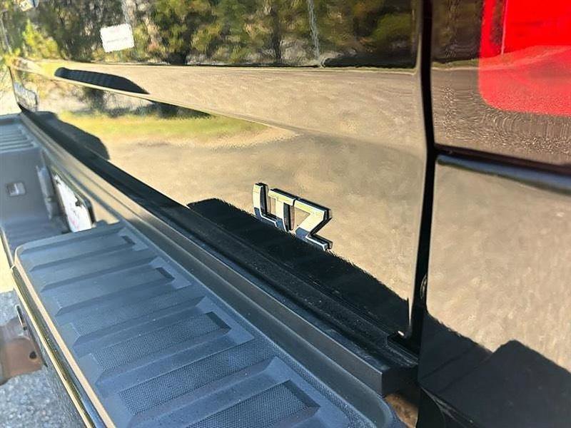 Used 2016 Chevrolet Silverado 3500 LTZ w/ Duramax Plus Package image 16