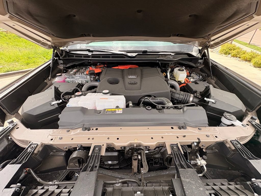 Used 2026 Toyota Tundra Platinum AWD/4WD image 35