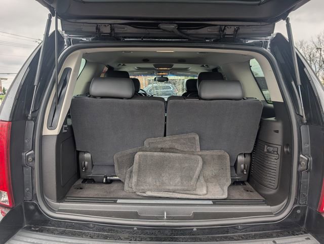 Used 2013 Cadillac Escalade Luxury image 19