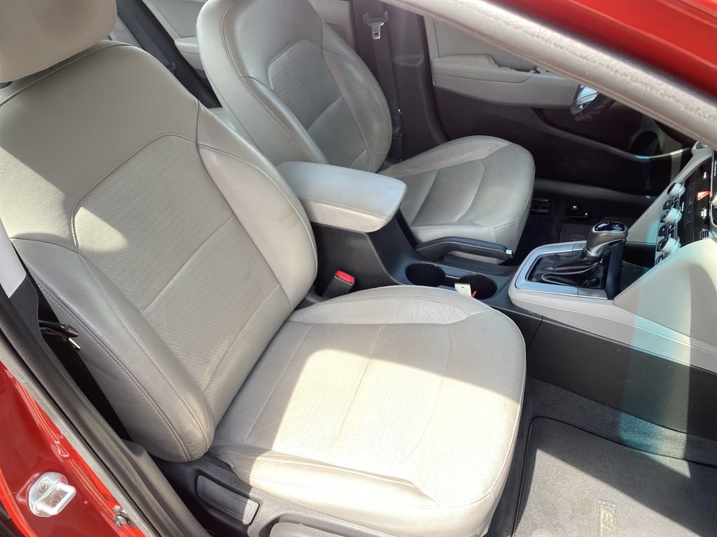 Used 2019 Hyundai Elantra Limited FWD image 31