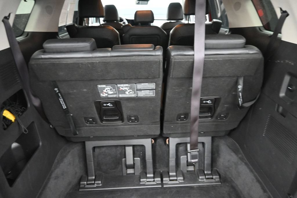 Used 2022 Kia Carnival EX FWD image 12