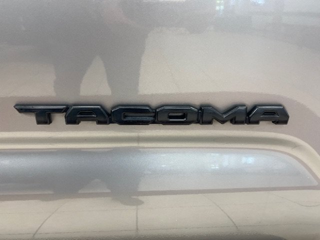 Used 2021 Toyota Tacoma TRD Sport RWD image 11