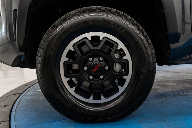 Used 2025 Toyota Tacoma TRD Off-Road AWD/4WD image 2