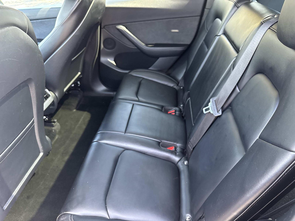 Used 2022 Tesla Model Y Performance AWD/4WD image 36