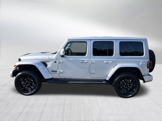 Used 2022 Jeep Wrangler Unlimited Sahara image 9