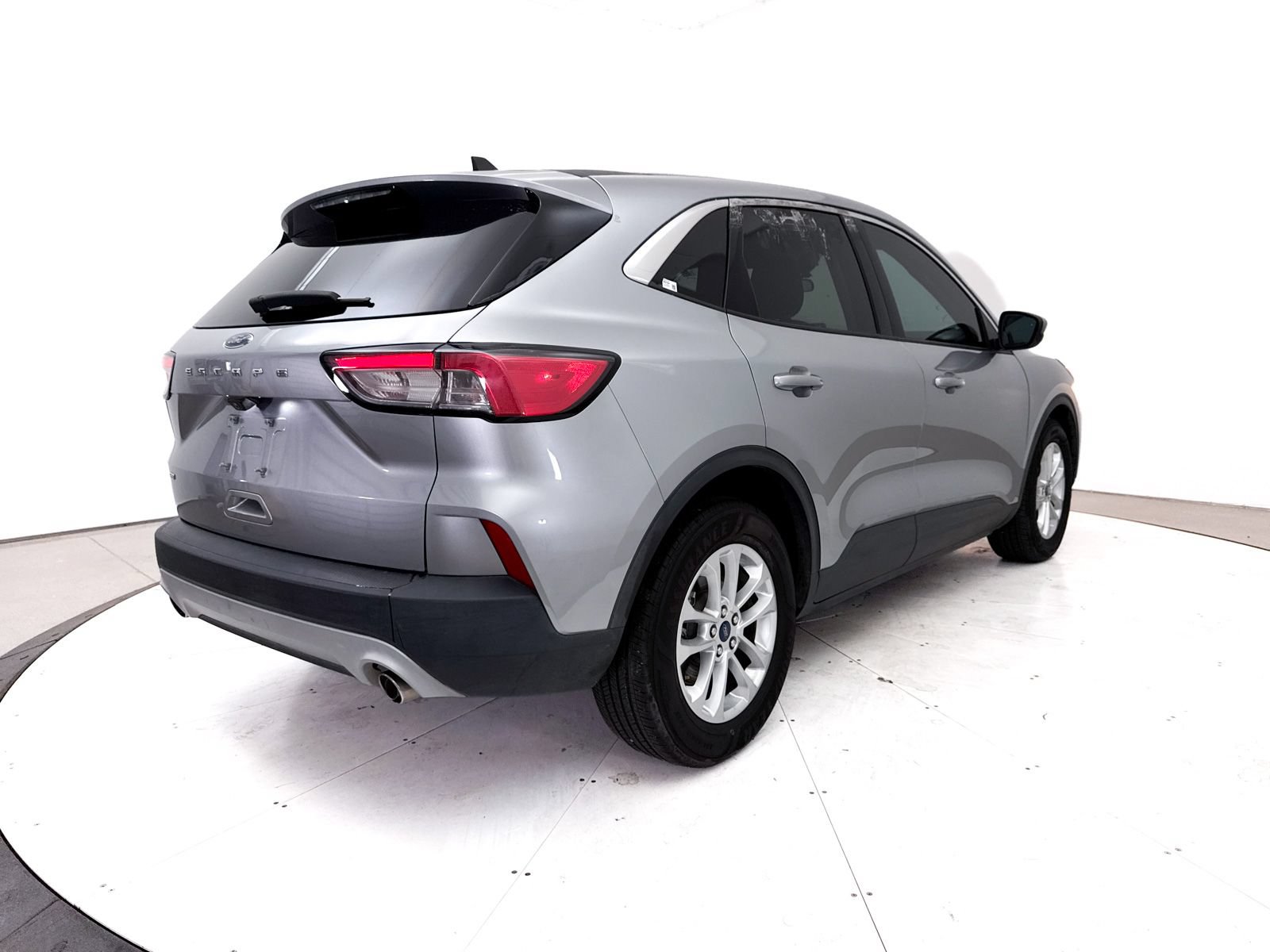 Used 2021 Ford Escape SE FWD image 13