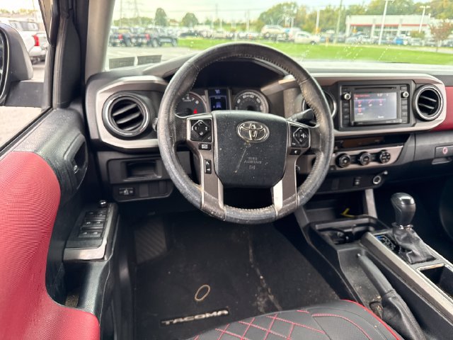 Used 2017 Toyota Tacoma SR5 w/ Tow Package AWD/4WD image 23