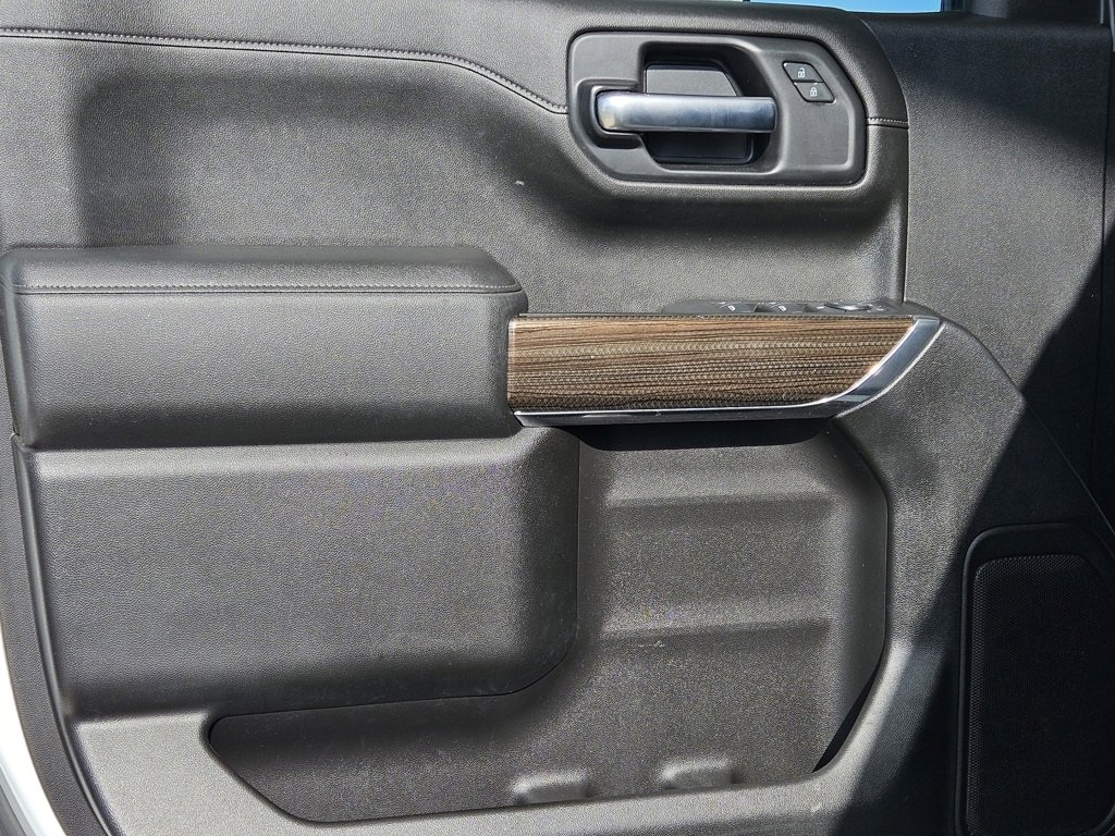 Used 2021 Chevrolet Silverado 1500 LT image 22