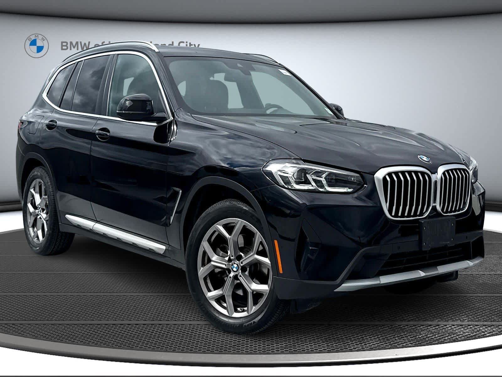 Used 2024 BMW X3 xDrive30i w/ Premium Package AWD/4WD image 3