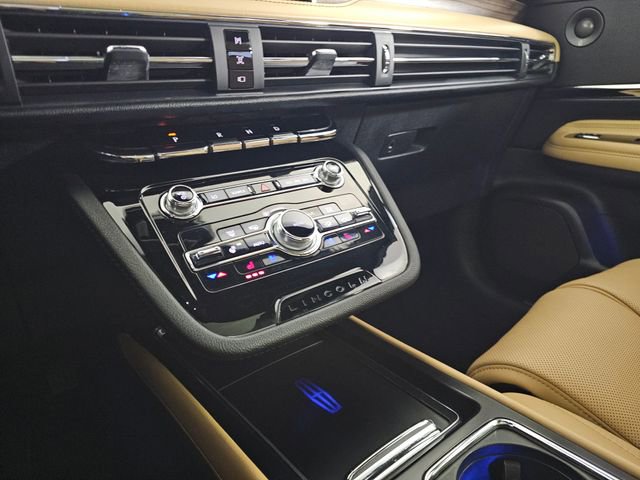 Used 2020 Lincoln Corsair Reserve w/ Equipment Group 202A image 31