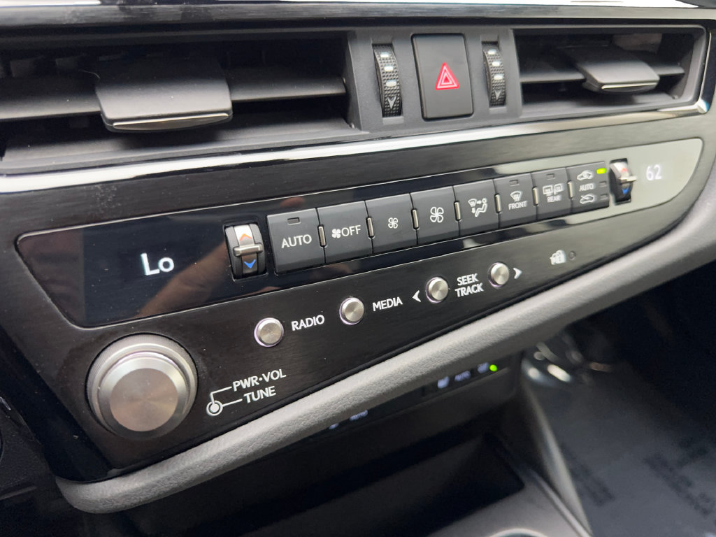 Used 2025 Lexus ES 300h w/ Premium Package FWD image 68