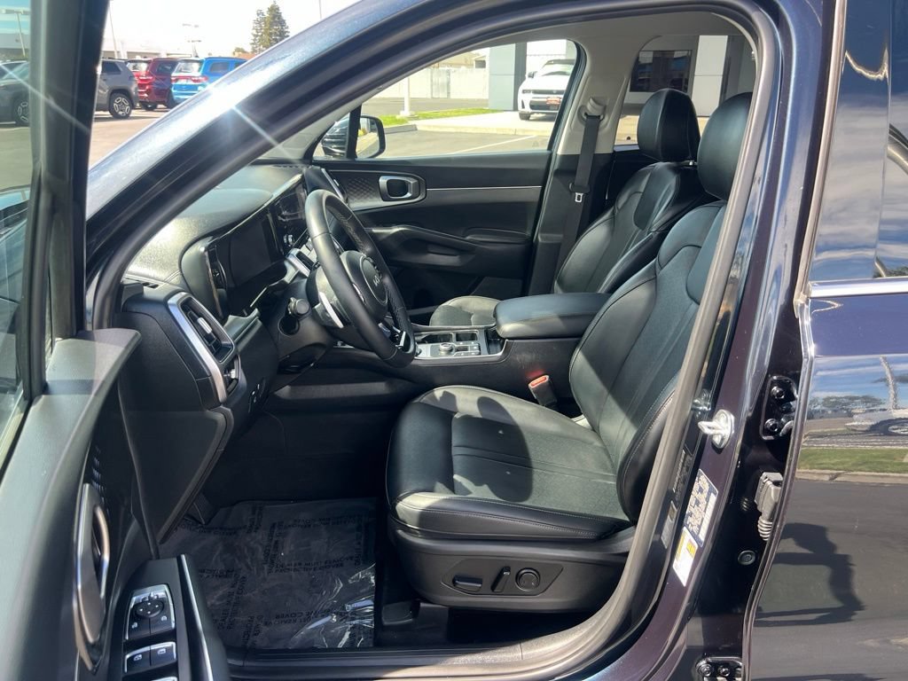 Used 2023 Kia Sorento EX AWD/4WD image 31