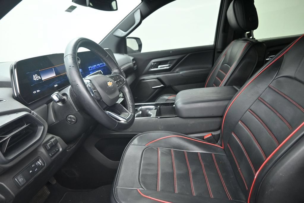 Used 2025 Chevrolet Silverado EV LT AWD/4WD image 12