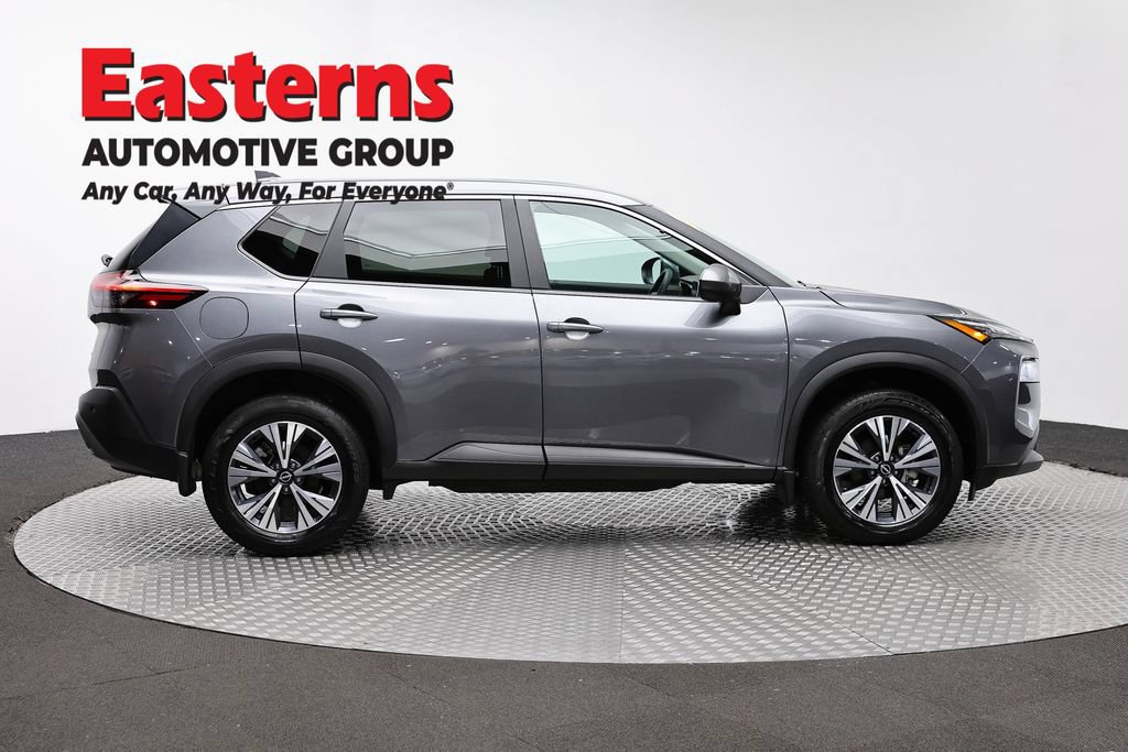 Used 2023 Nissan Rogue SV AWD/4WD image 4