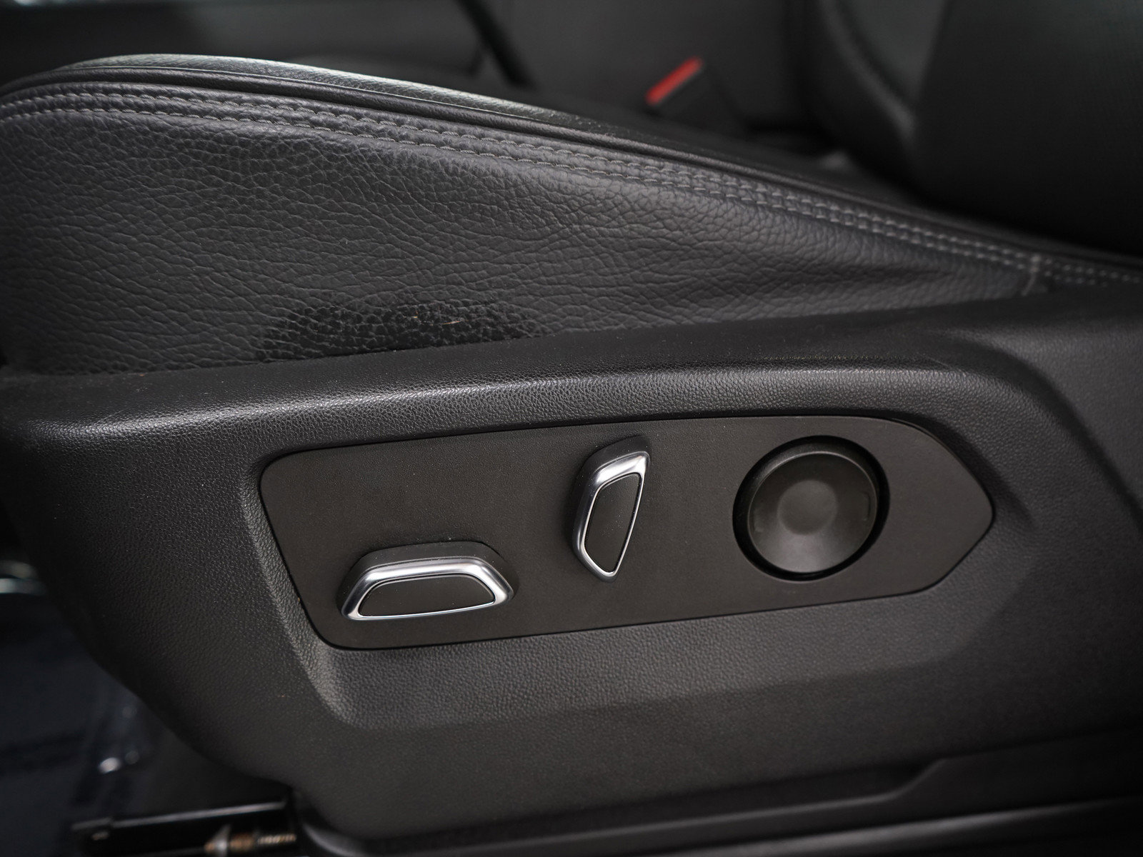 Used 2022 GMC Yukon XL Denali image 26