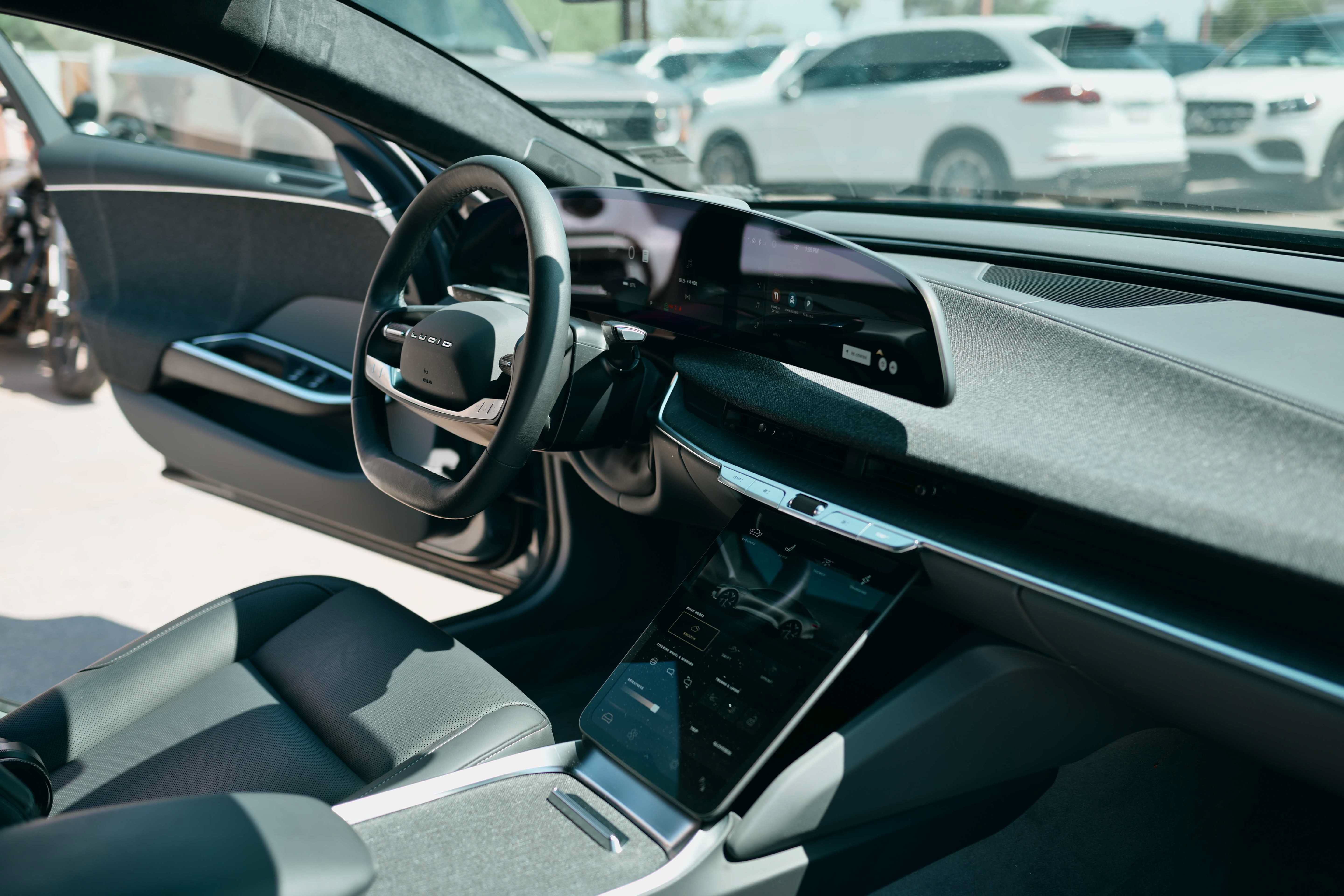 Used 2024 Lucid Air Pure RWD image 16