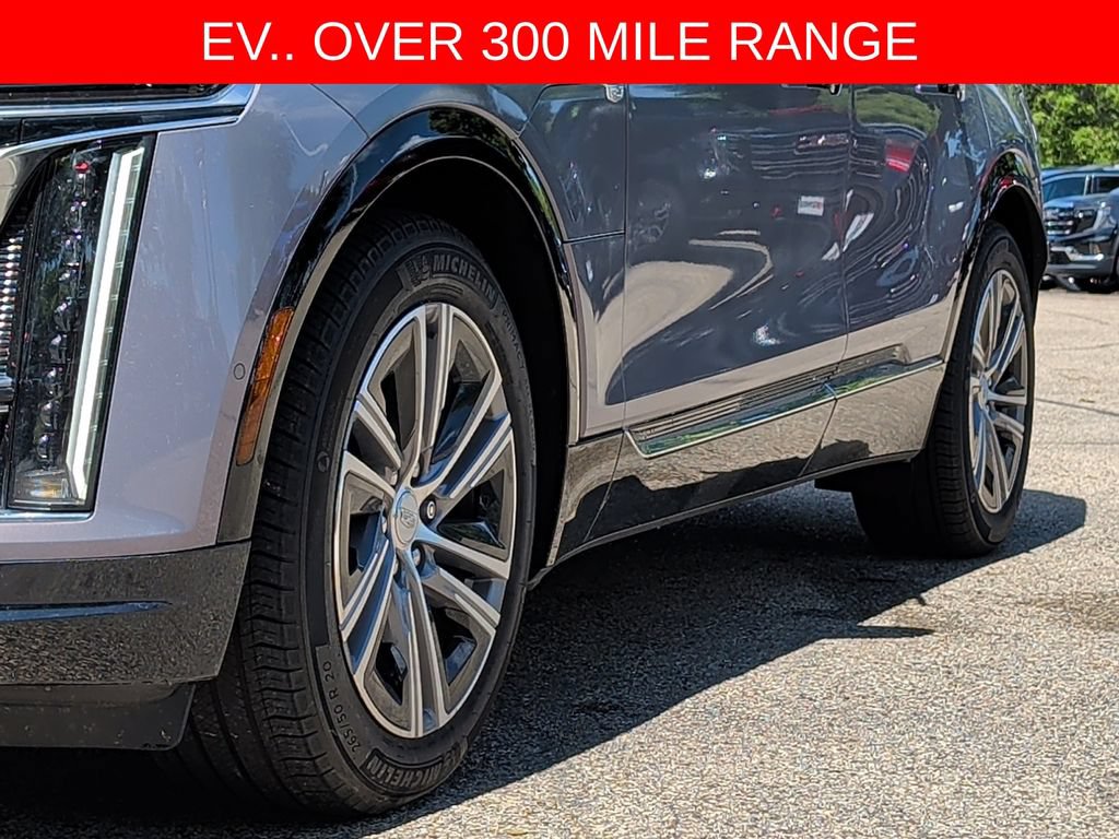 Used 2024 Cadillac Lyriq Luxury w/ LPO, Floor Liner Package AWD/4WD image 51