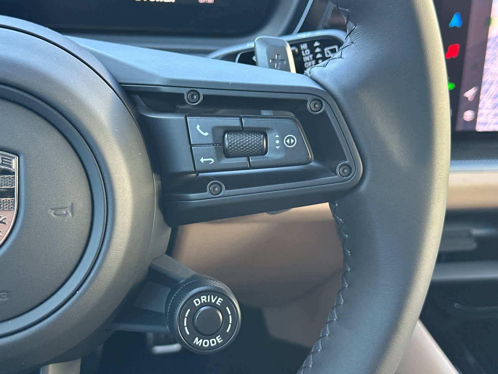 New 2026 Porsche Cayenne Turbo AWD/4WD image 29