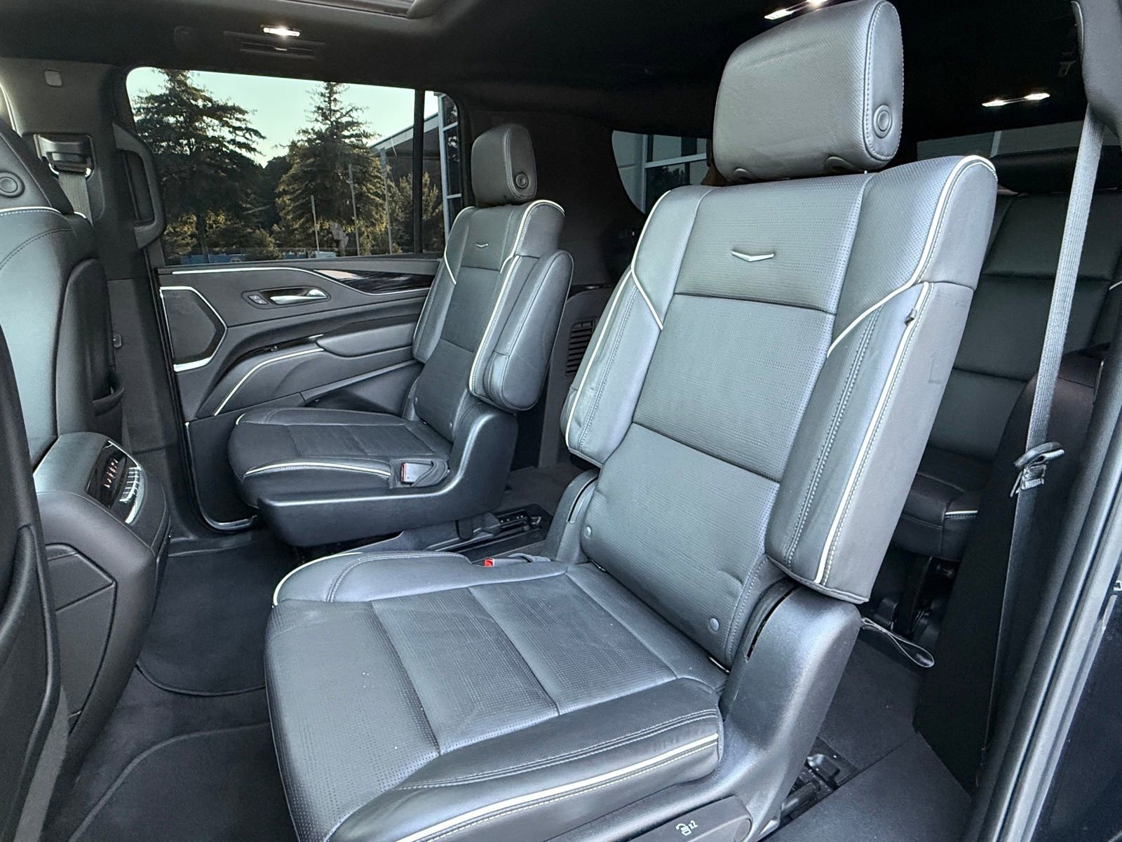 Used 2023 Cadillac Escalade ESV Sport image 44