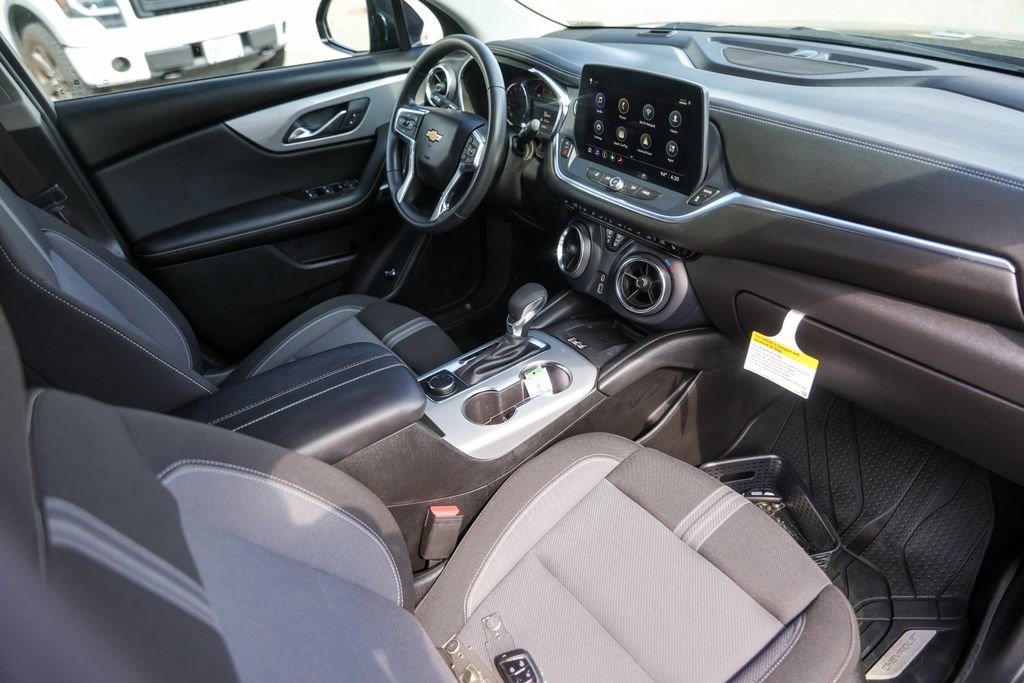 Used 2024 Chevrolet Blazer LT w/ Convenience Package FWD image 28