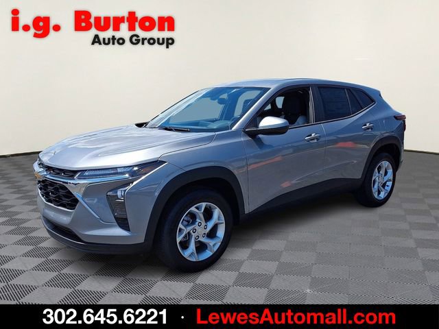 New 2026 Chevrolet Trax LS w/ LS Convenience Package FWD image 2