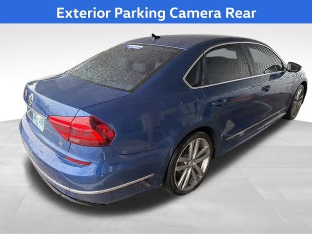 Used 2017 Volkswagen Passat 1.8T R-Line FWD image 3