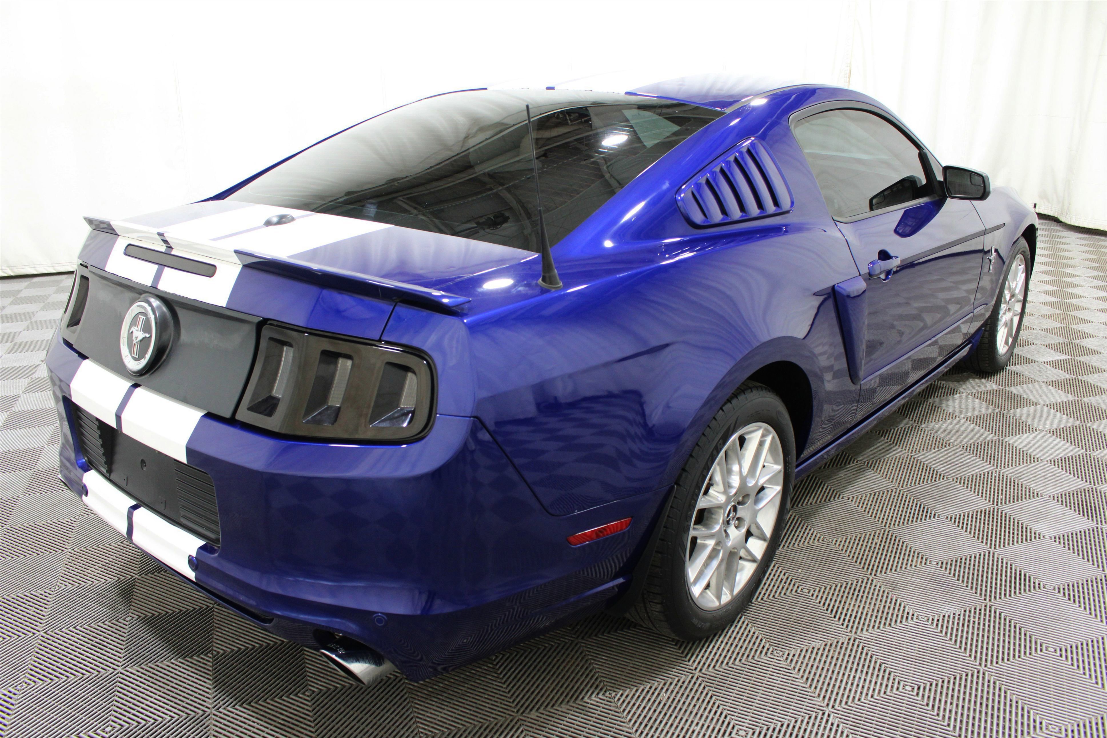 Used 2014 Ford Mustang Premium w/ Electronics Package image 29