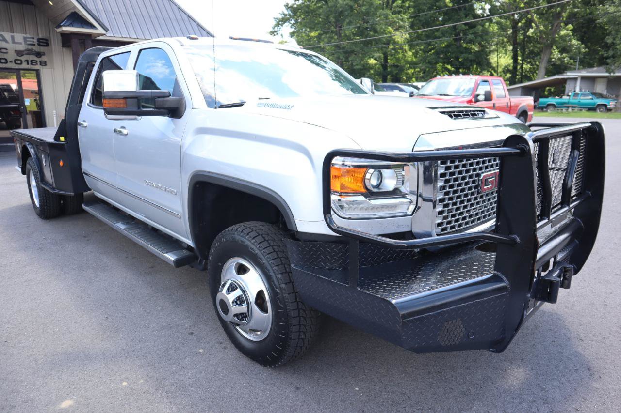 Used 2017 GMC Sierra 3500 Denali w/ Duramax Plus Package AWD/4WD image 3