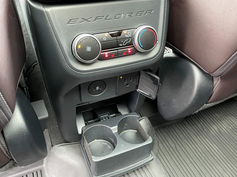 Used 2025 Ford Explorer Platinum w/ LUX Leather Package AWD/4WD image 23