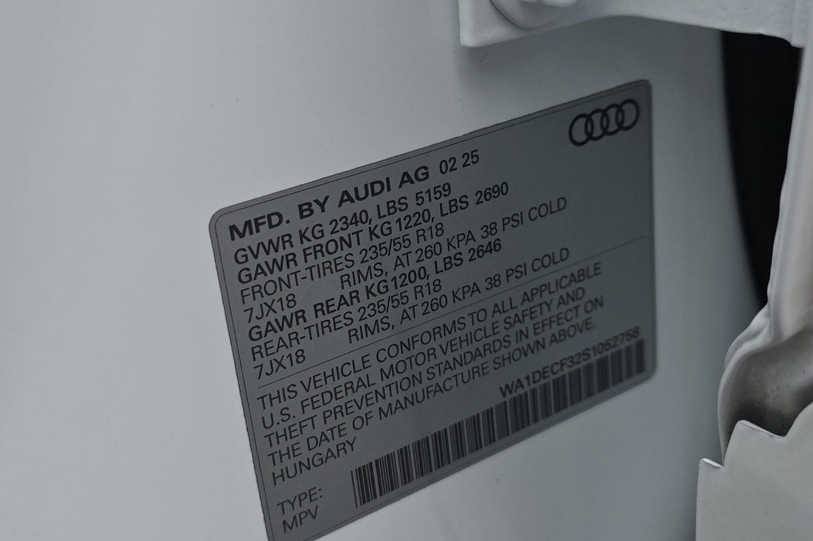 Used 2025 Audi Q3 2.0T Premium image 32