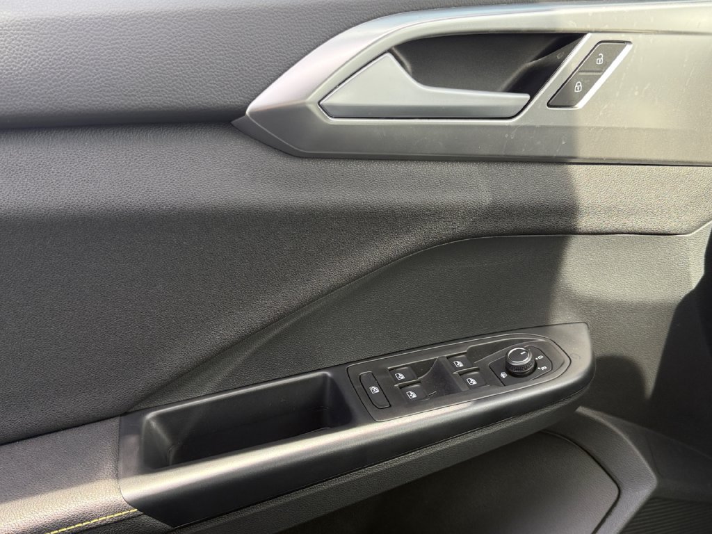 New 2027 Volkswagen Taos Sport AWD/4WD image 11