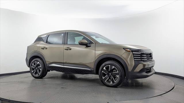 Used 2025 Nissan Kicks SV AWD/4WD image 11