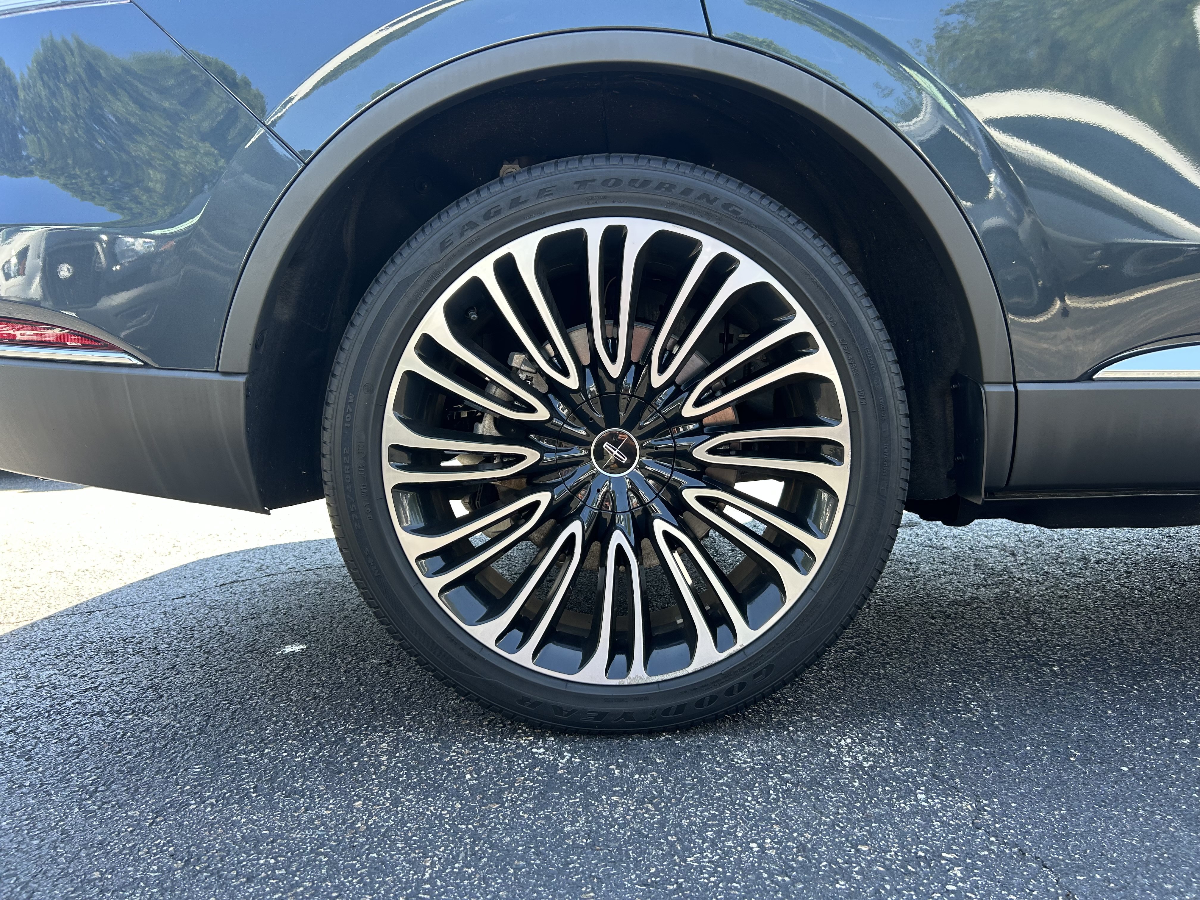 Used 2022 Lincoln Aviator Reserve w/ Elements Package Plus AWD/4WD image 9
