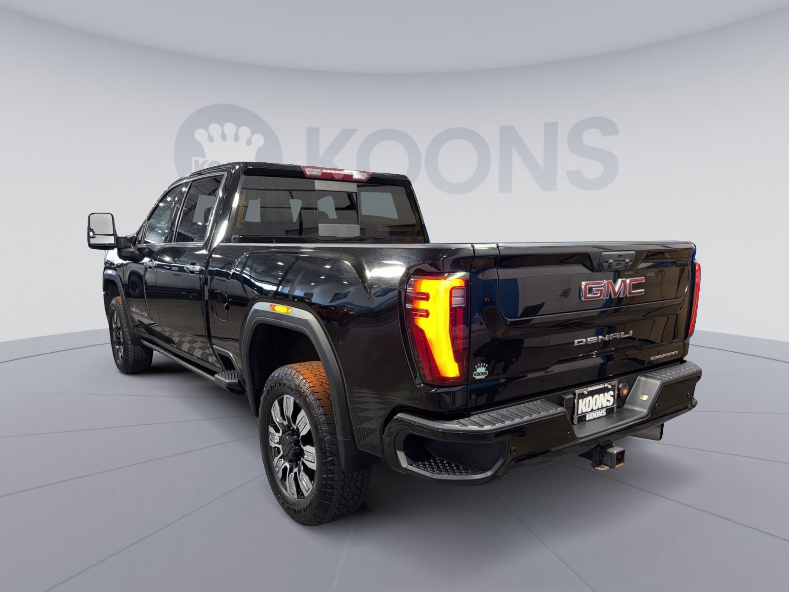 Used 2024 GMC Sierra 2500 Denali w/ Denali Reserve Package image 4