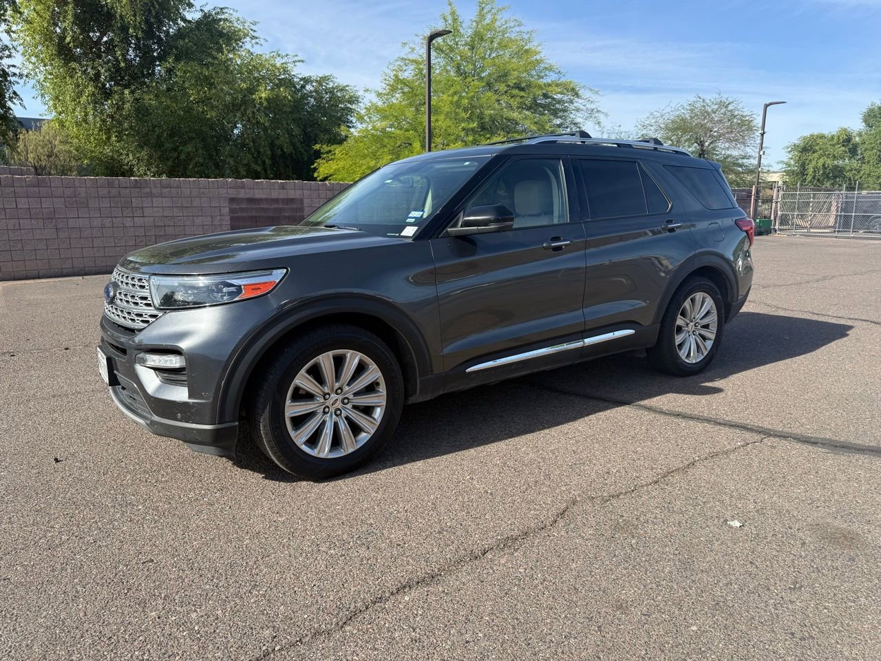 Used 2020 Ford Explorer Limited w/ Class III Trailer Tow Package RWD image 1