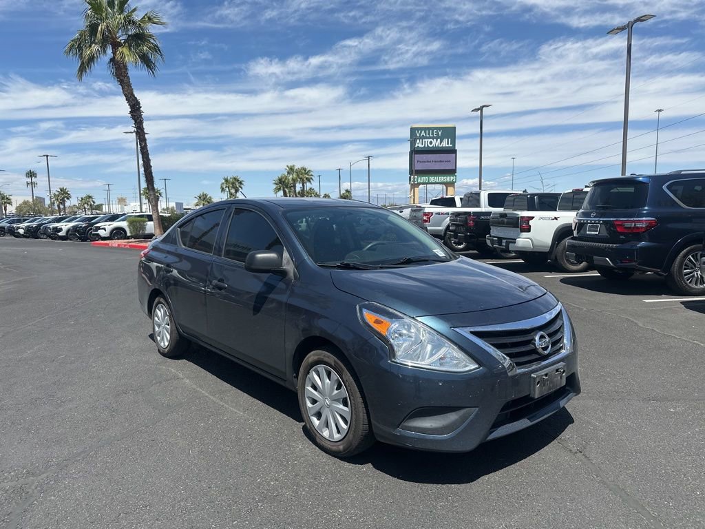 Used 2015 Nissan Versa S Plus FWD image 3