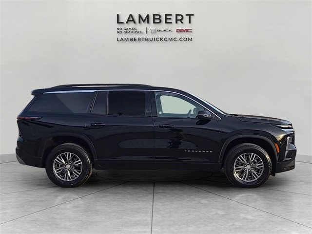 Used 2025 Chevrolet Traverse LT image 6