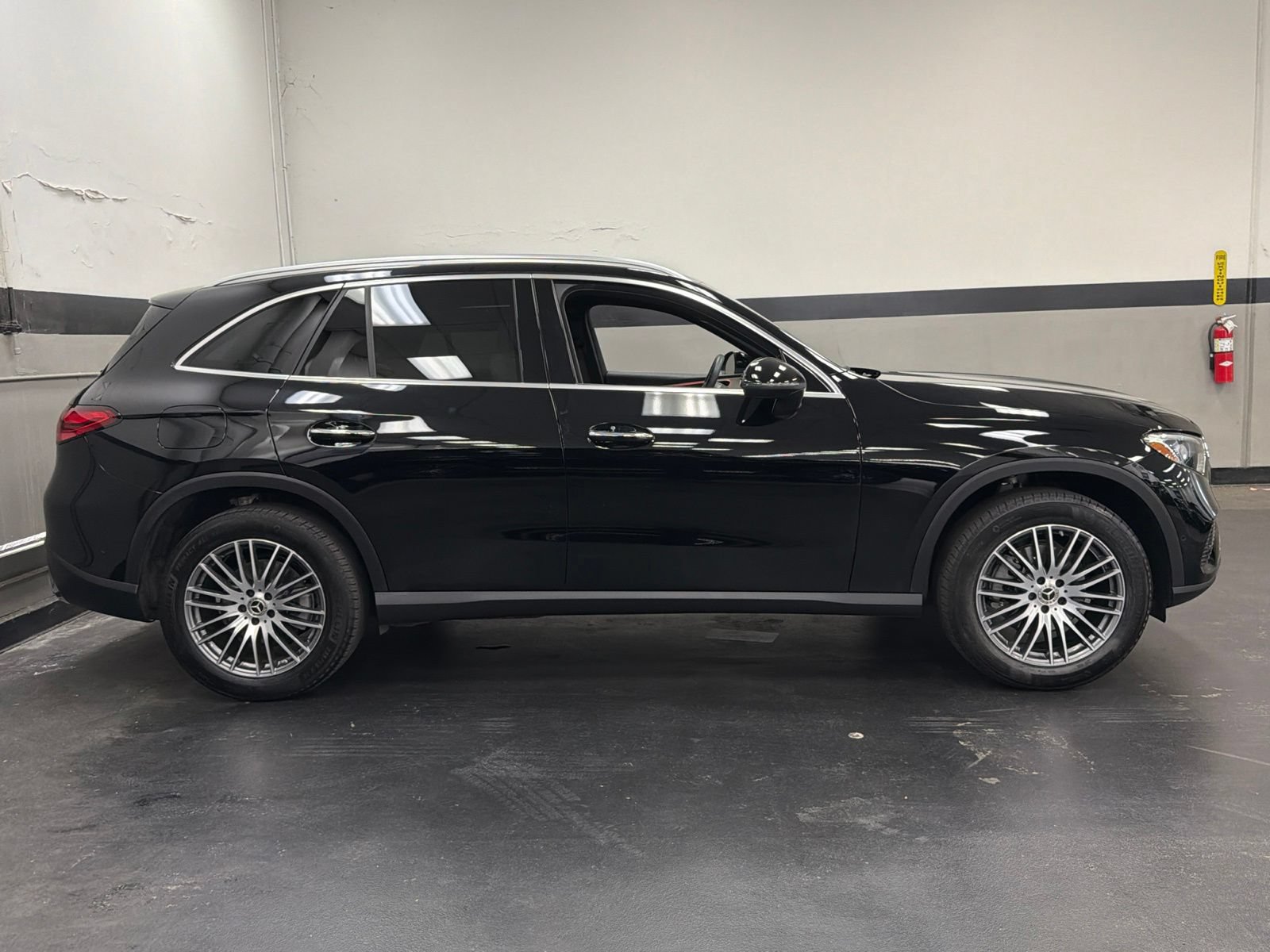 Certified 2026 Mercedes-Benz GLC 300 image 3
