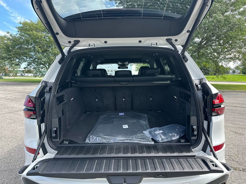 New 2026 BMW X5 M60i image 25