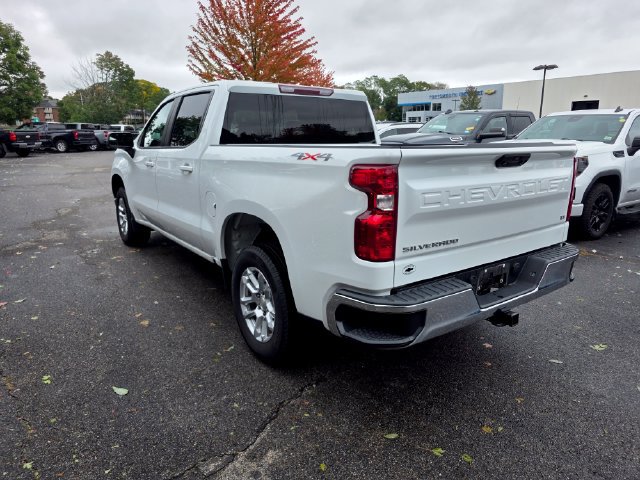 Used 2023 Chevrolet Silverado 1500 LT AWD/4WD image 2