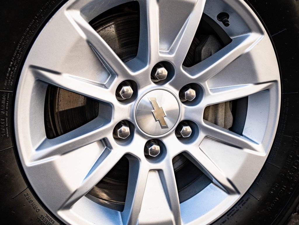 Used 2023 Chevrolet Silverado 1500 W/T w/ WT Value Package image 8