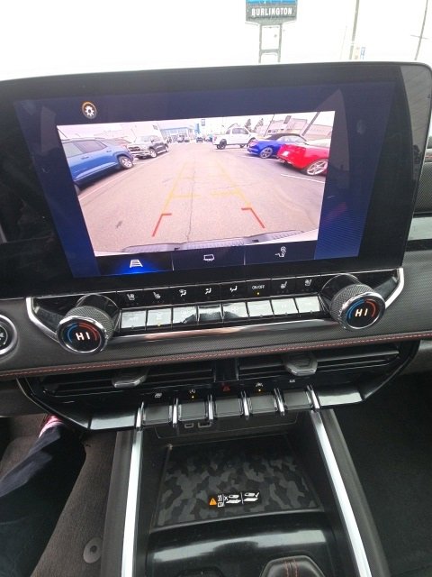 Used 2023 Chevrolet Colorado Z71 w/ Z71 Convenience Package 2 image 24