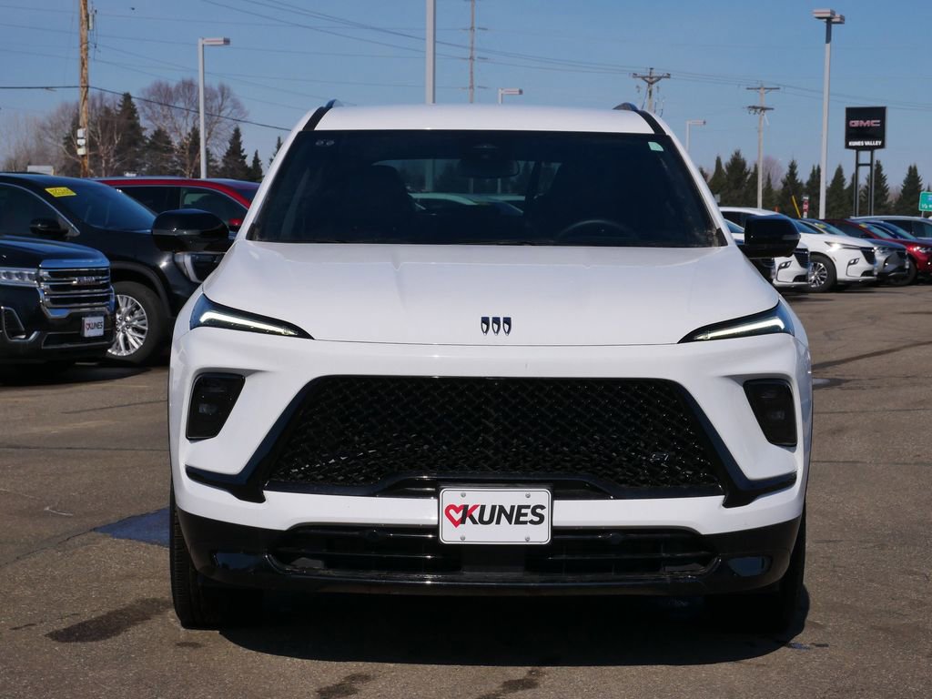 Used 2025 Buick Enclave Sport Touring image 2